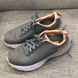 Hoka One One Mach 3 Gray Peach Seafoam Running Shoes Womens Size 6.5 Profly